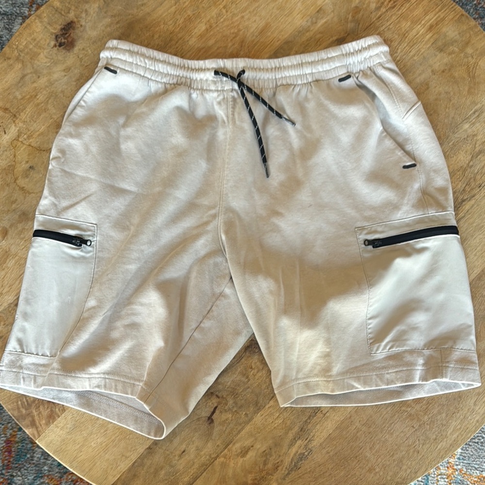 Men's Tan Cargo Shorts